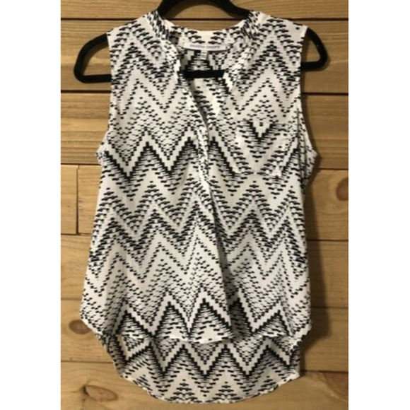 Collective Concepts Top Womens M Petite Sleeveless V-Neck Button Black White - Picture 1 of 9